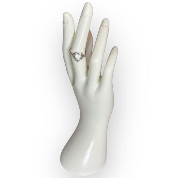 Vintage Sterling Silver Heart Ring Size 6.75 - Picture 2 of 9